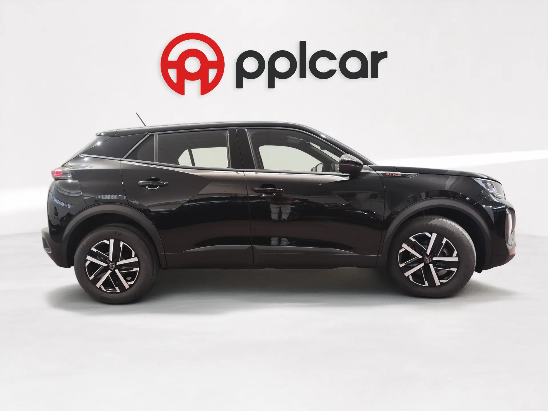 Peugeot 2008 1.2 PureTech Style 4