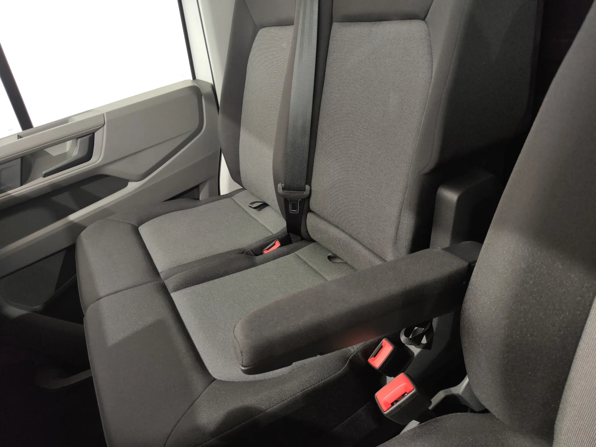 Volkswagen Crafter 35 2.0 TDI L3H3 33