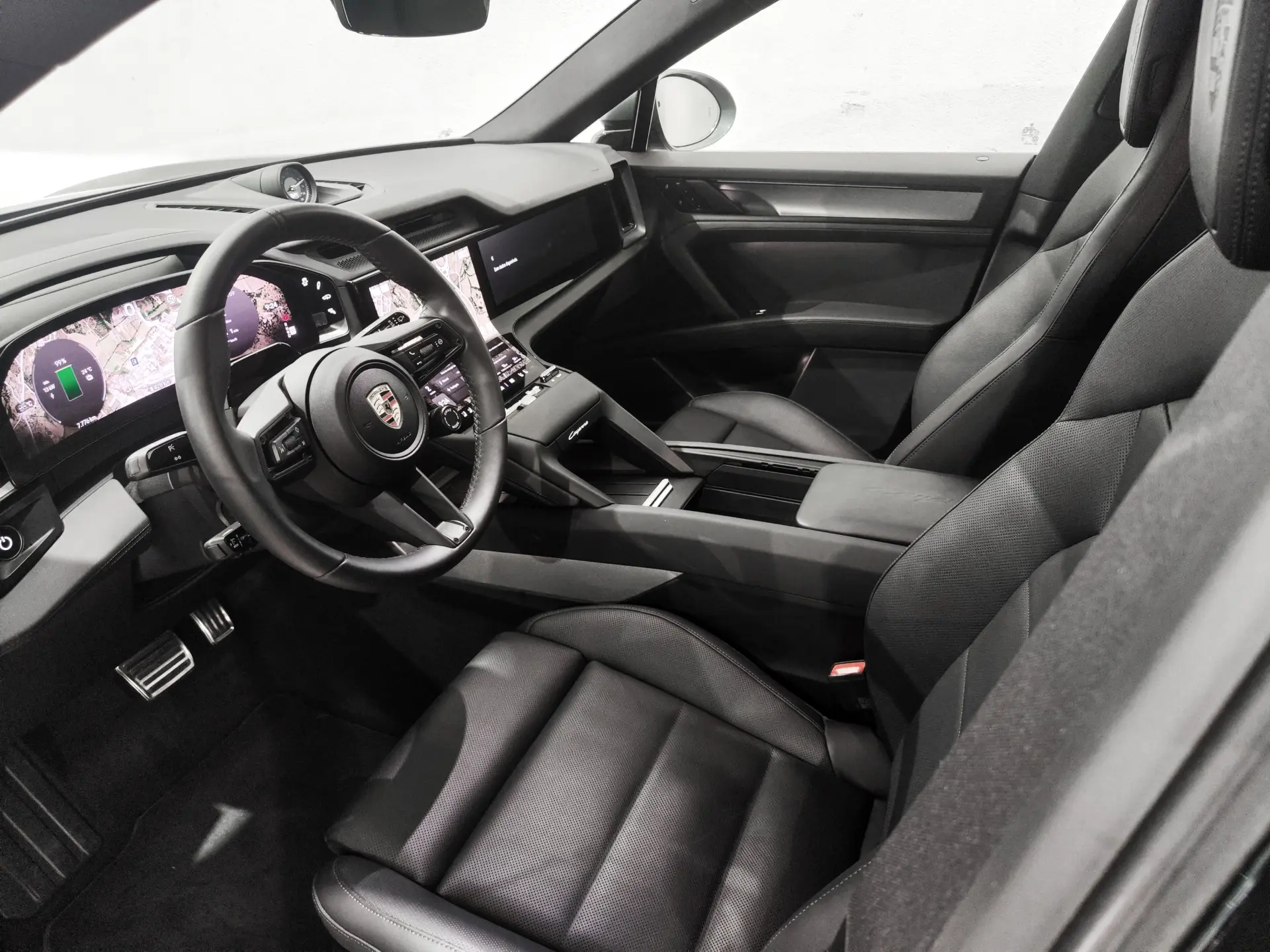 Porsche Cayenne Electric 9
