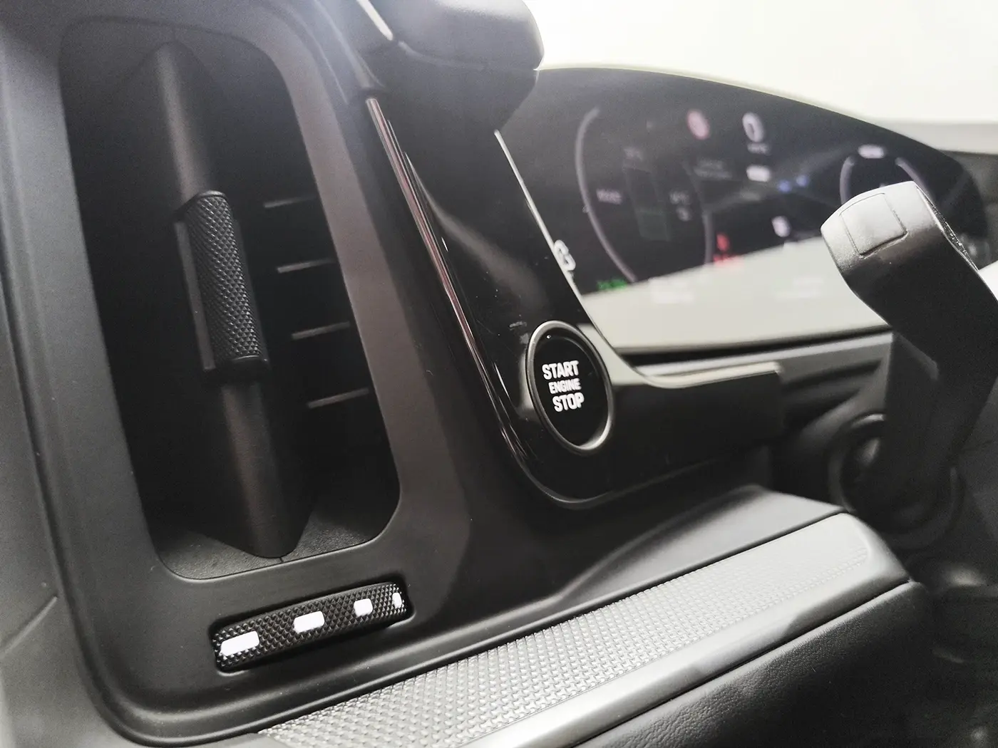 Porsche Cayenne Coupé E-Hybrid 17