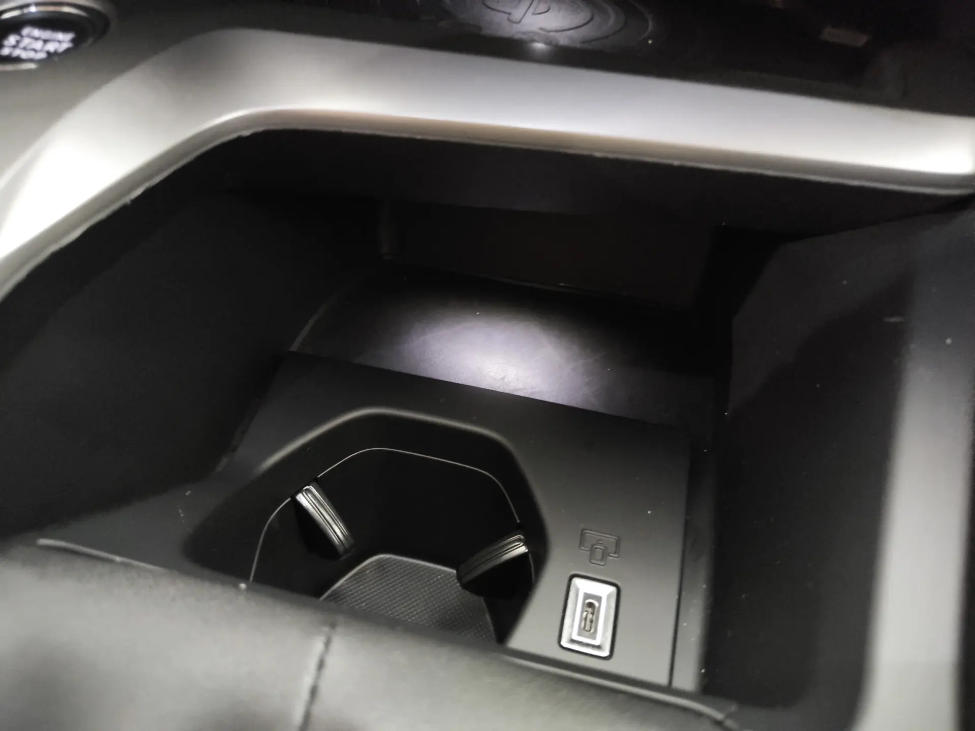 Peugeot 308 SW 1.2 PureTech Allure 21