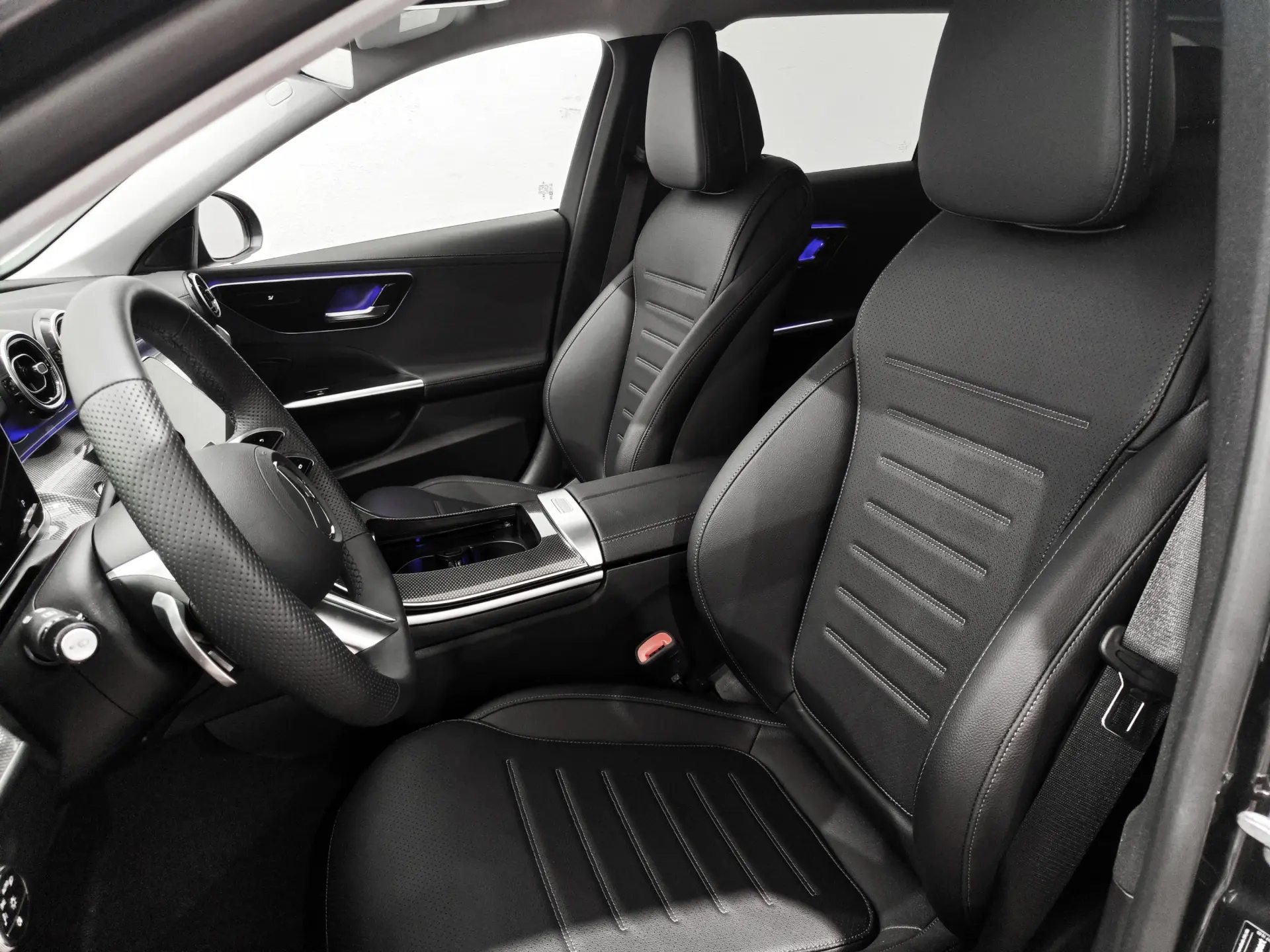 Mercedes-Benz C 300 e AMG Line 11