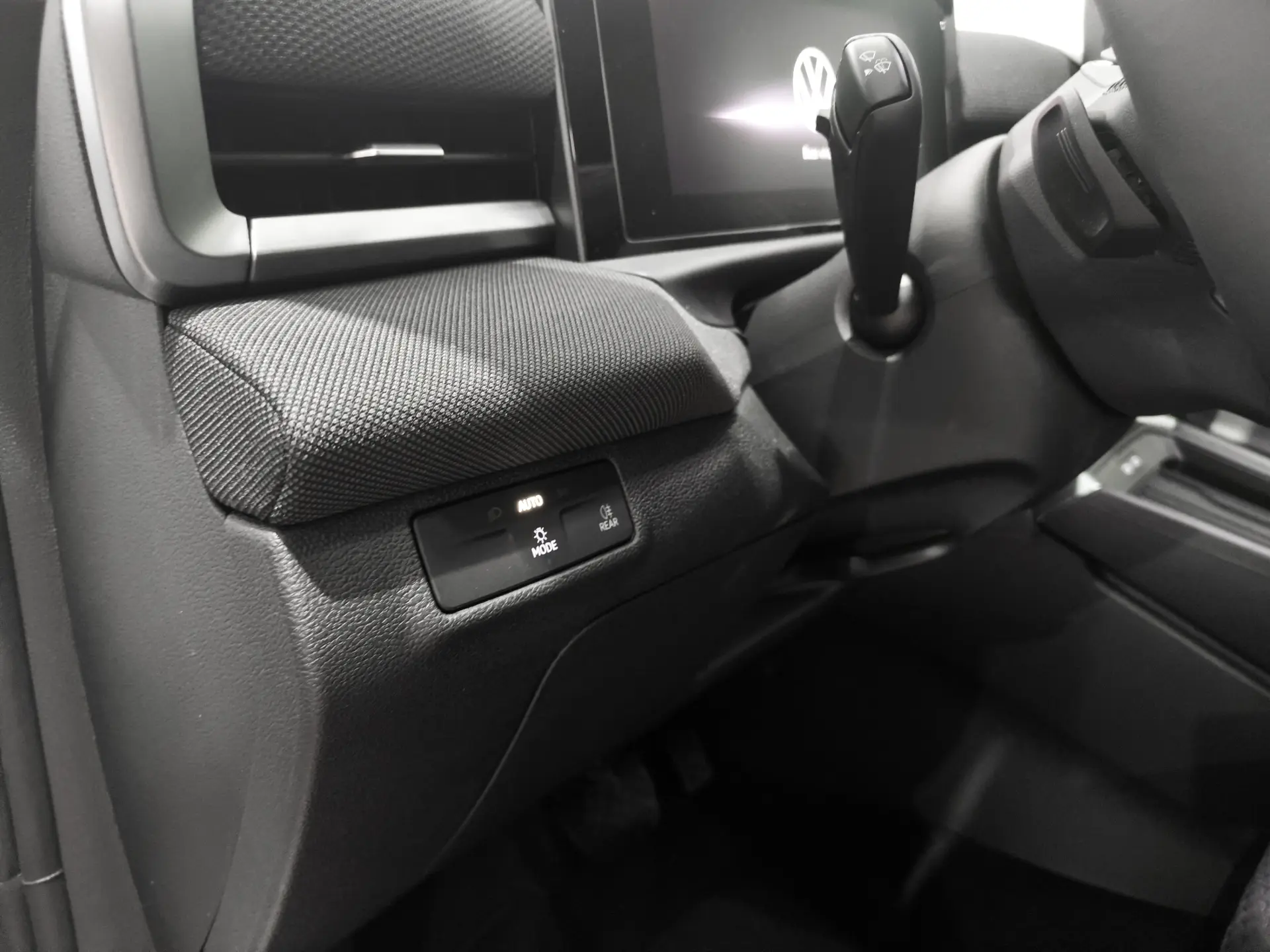 Volkswagen T-Roc 1.5 eTSI Trend DSG 11
