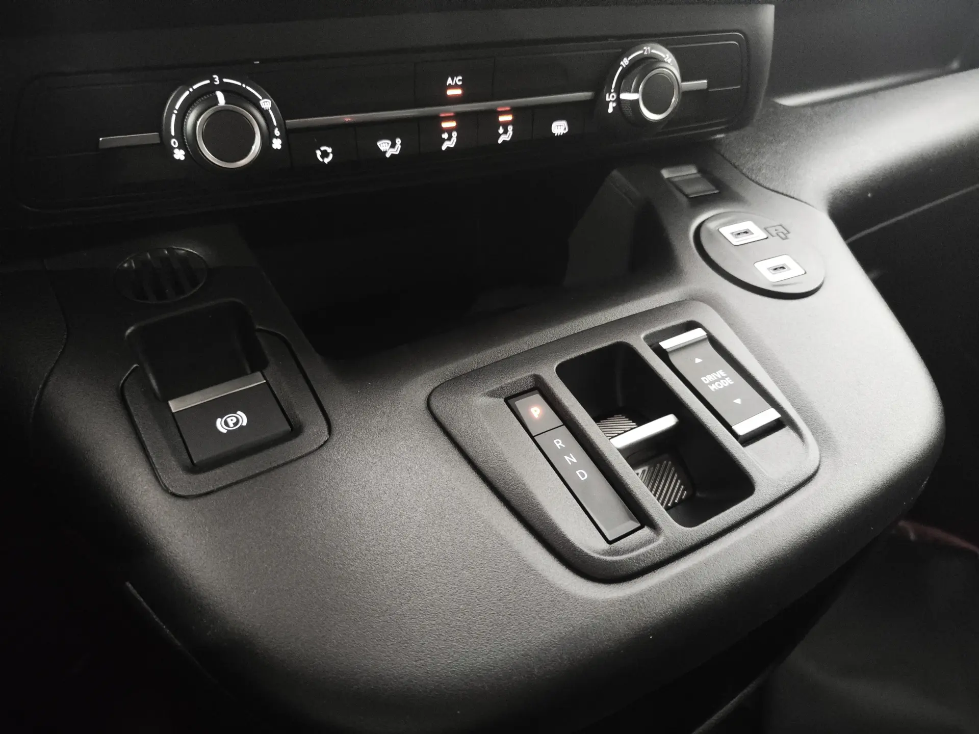 Peugeot e-Partner XL Eletrico 136cv - Bateria 50kwh 15