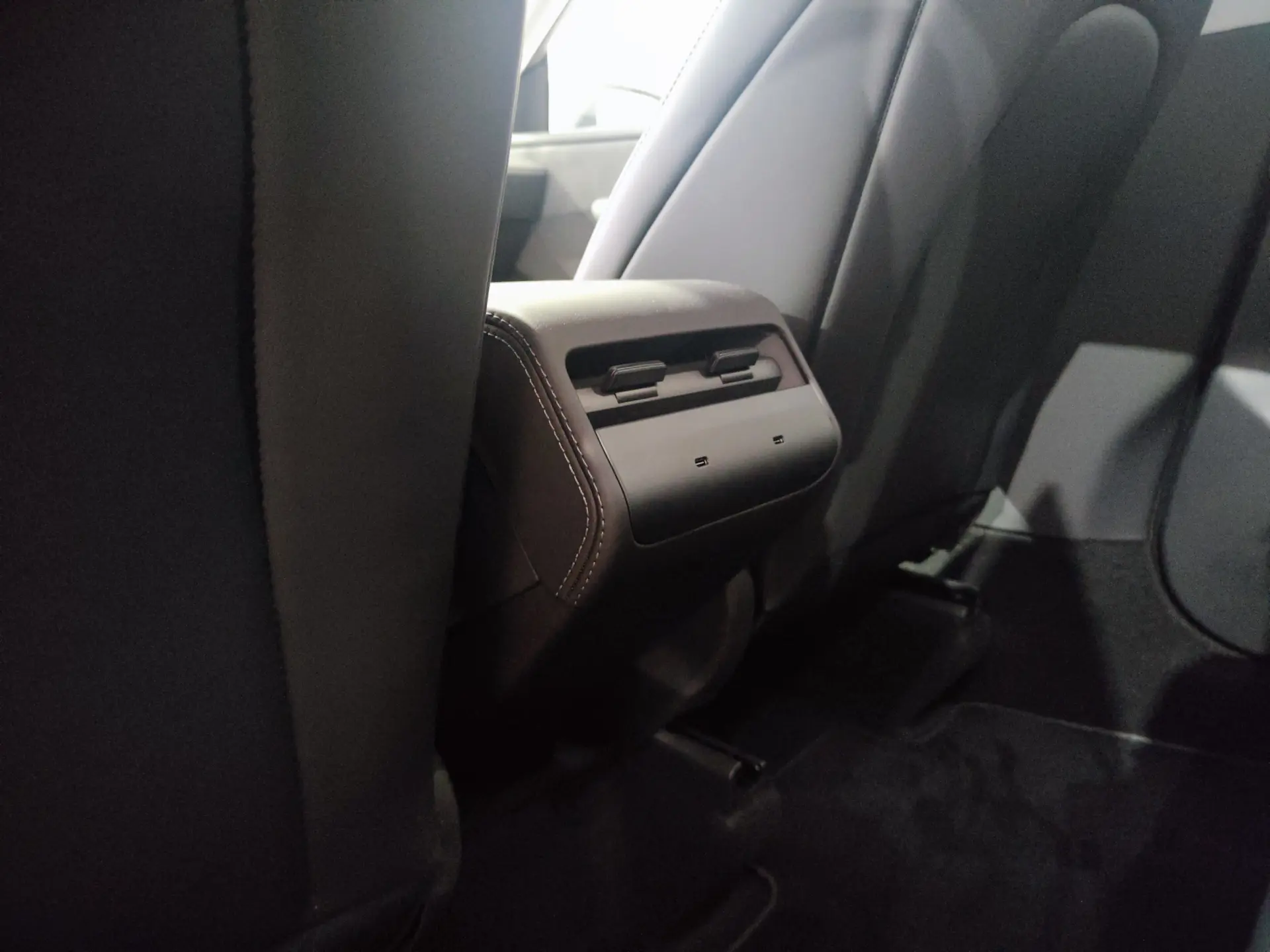 Tesla Model Y Tração Traseira 8