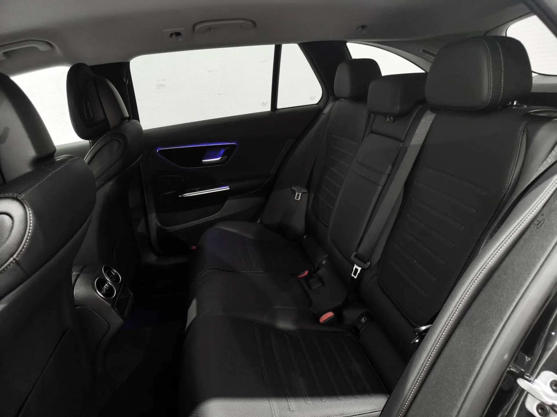 Mercedes-Benz C 300 e AMG Line 6