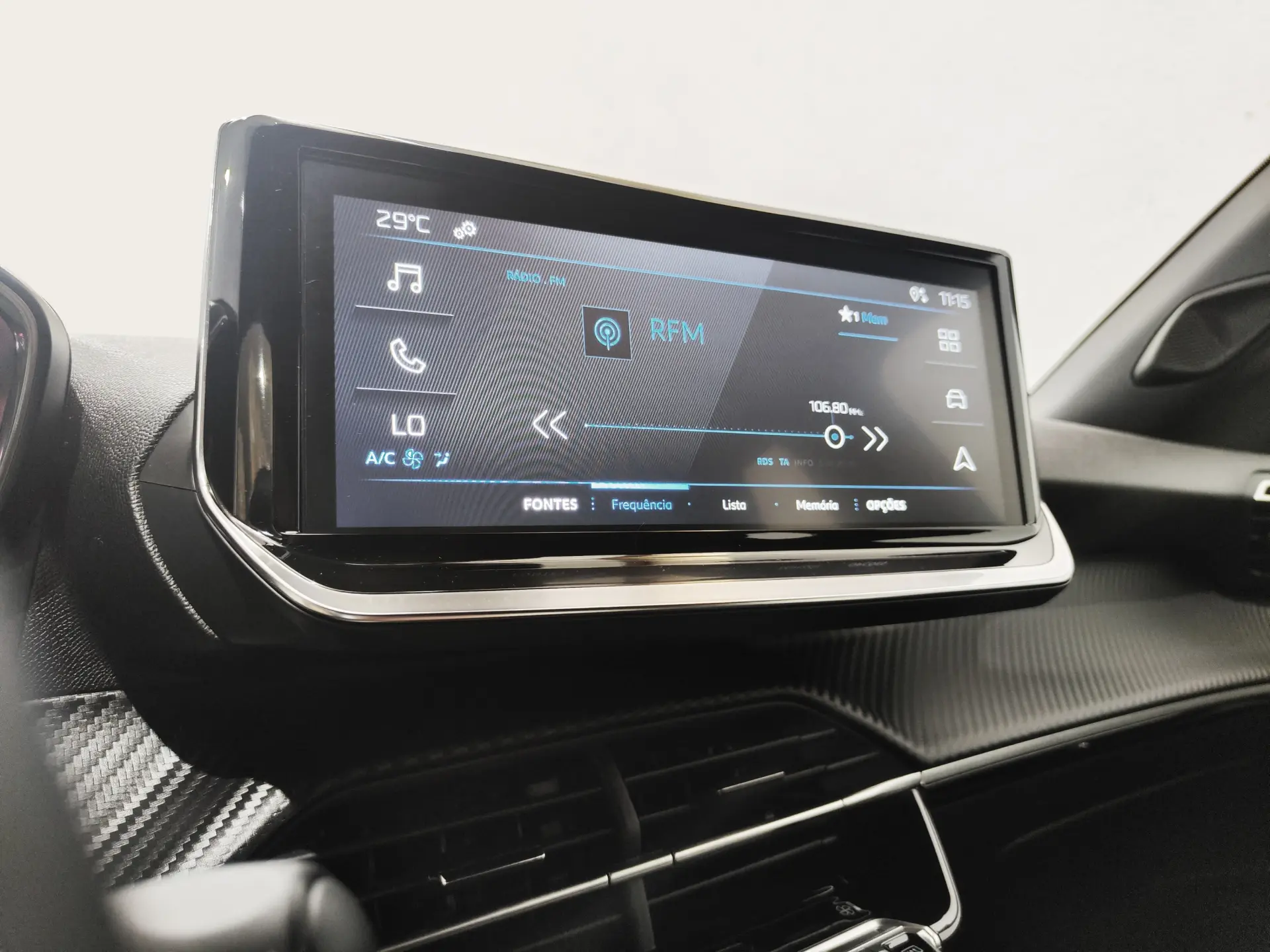 Peugeot 2008 1.2 PureTech Style 18