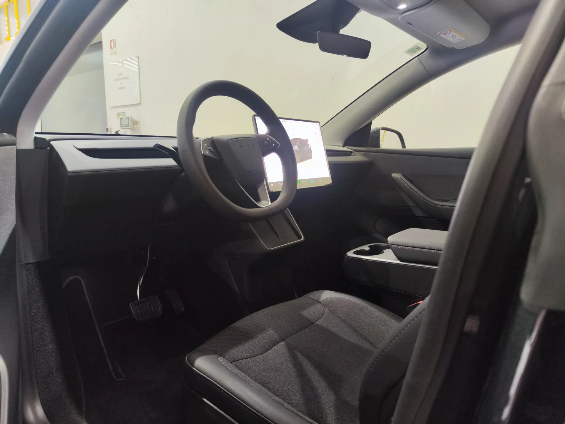 Tesla Model Y Tração Traseira 11