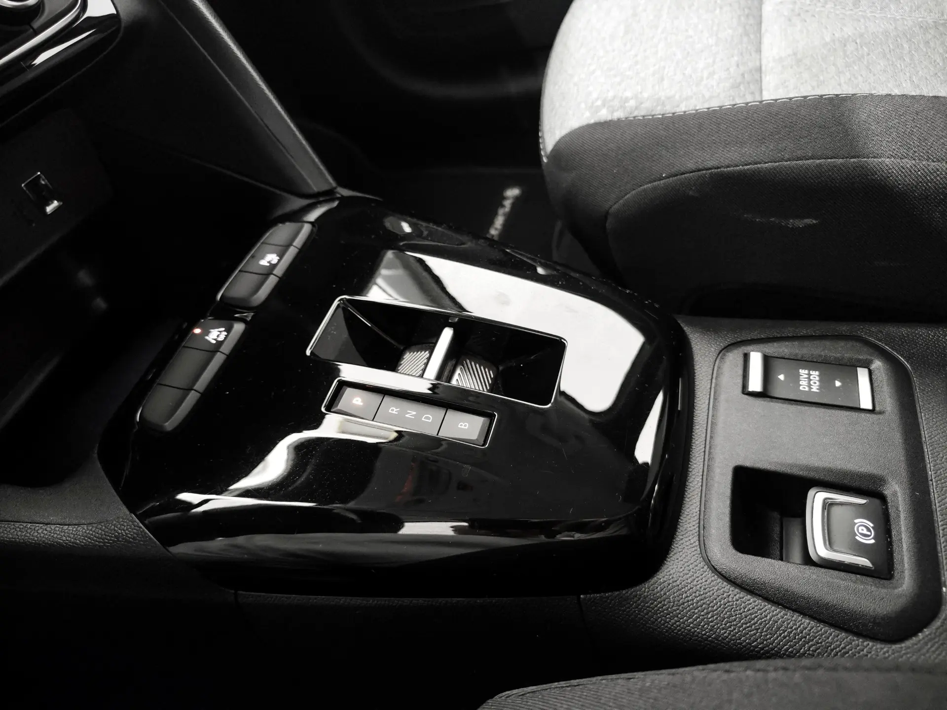 Opel Corsa-e 50 kWh 16