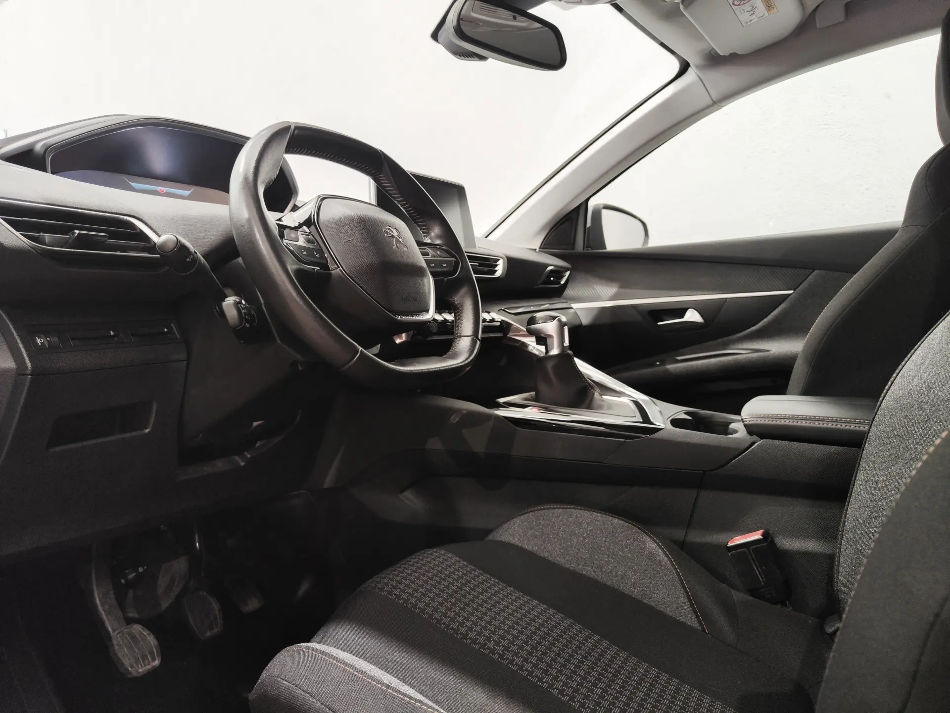 Peugeot 3008 1.5 BlueHDi Active 6
