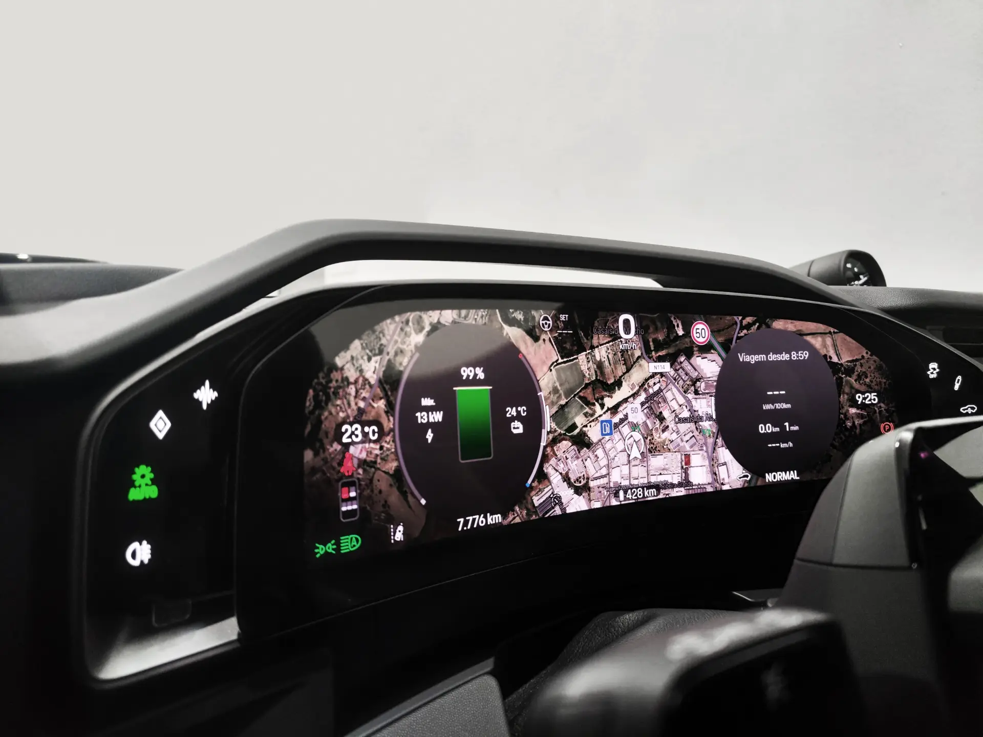 Porsche Cayenne Electric 17