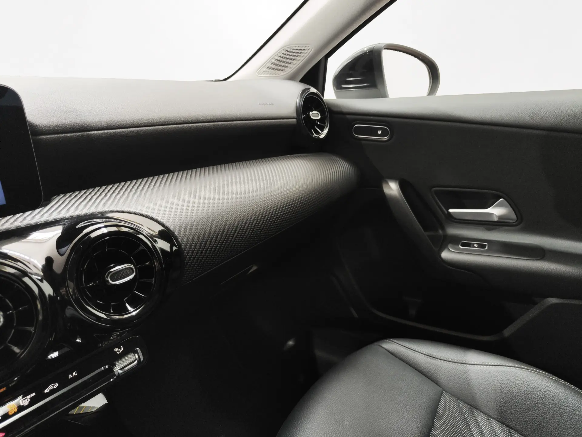 Mercedes-Benz A 200 Standard 21