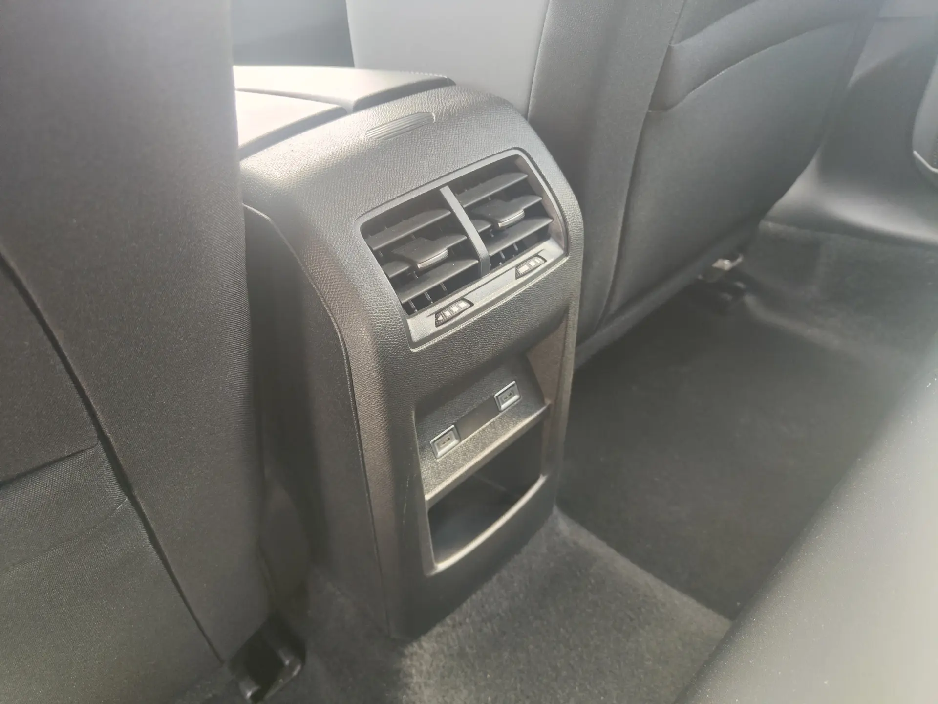 Peugeot 308 SW 1.2 PureTech Allure 11