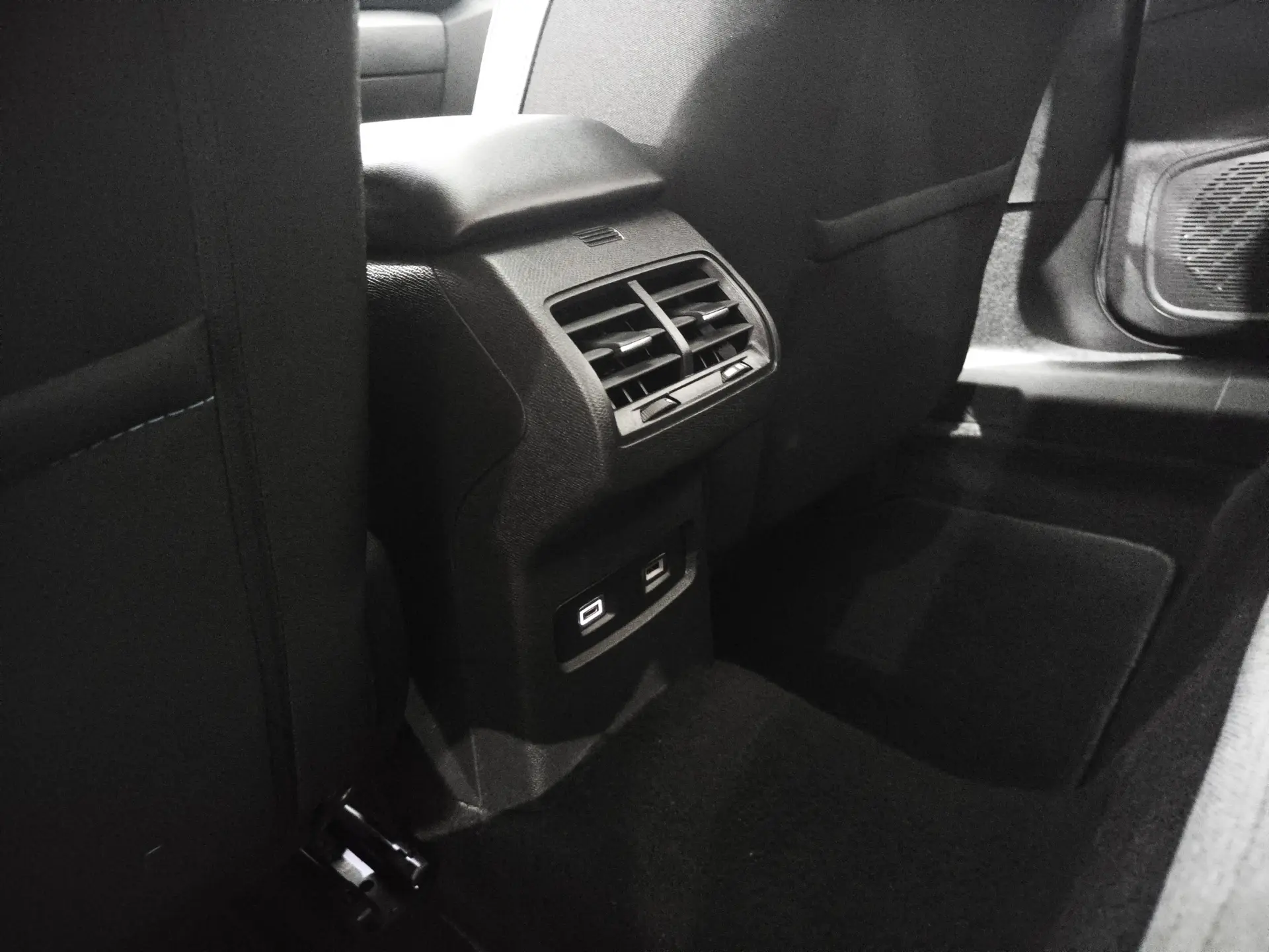 Citroen C4 X 1.2 PureTech Max EAT8 5