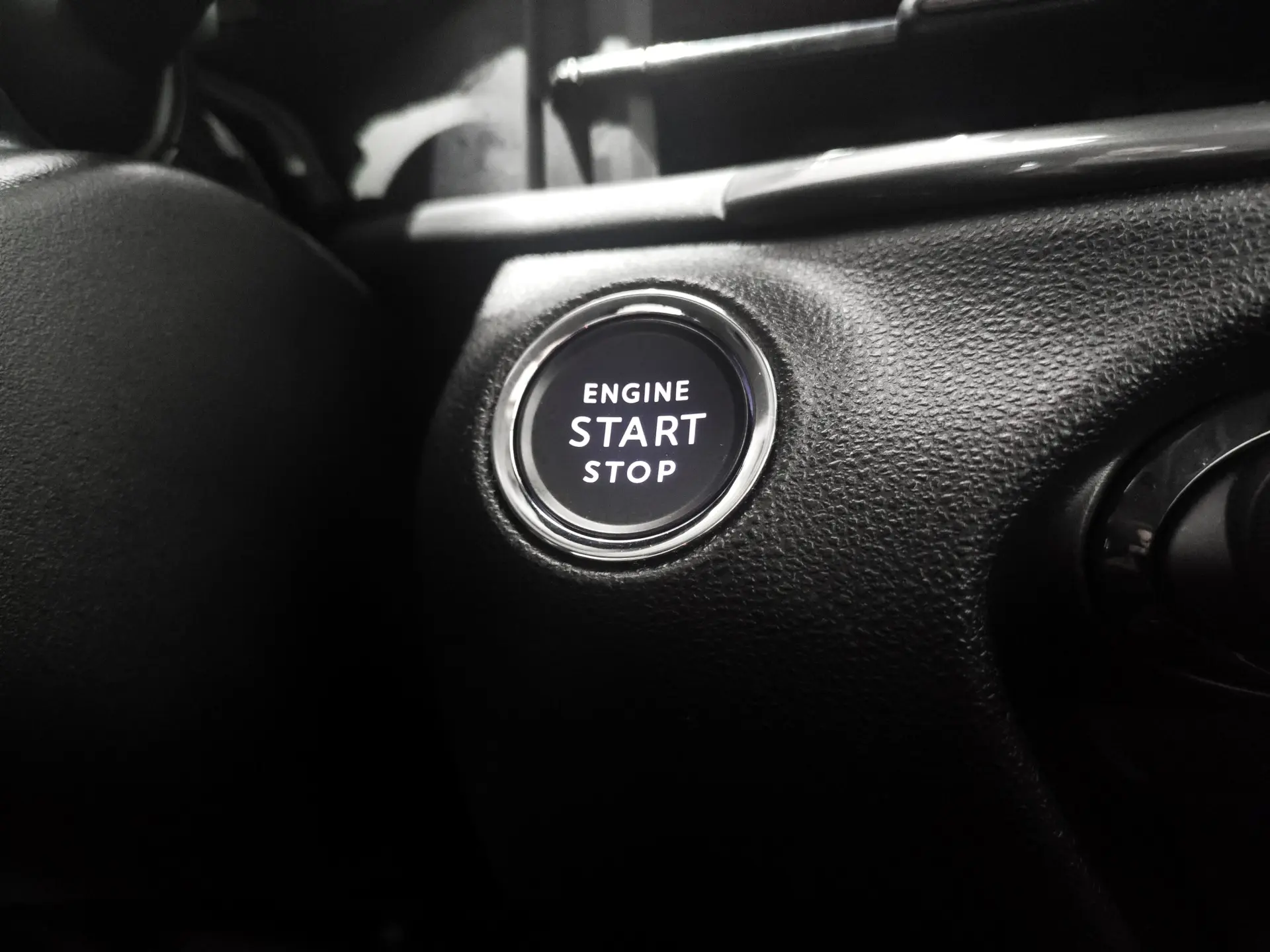 Fiat 600e 54 kWh (RED) 17