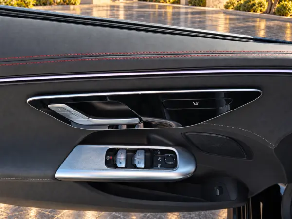 Mercedes-Benz EQE Outro 8
