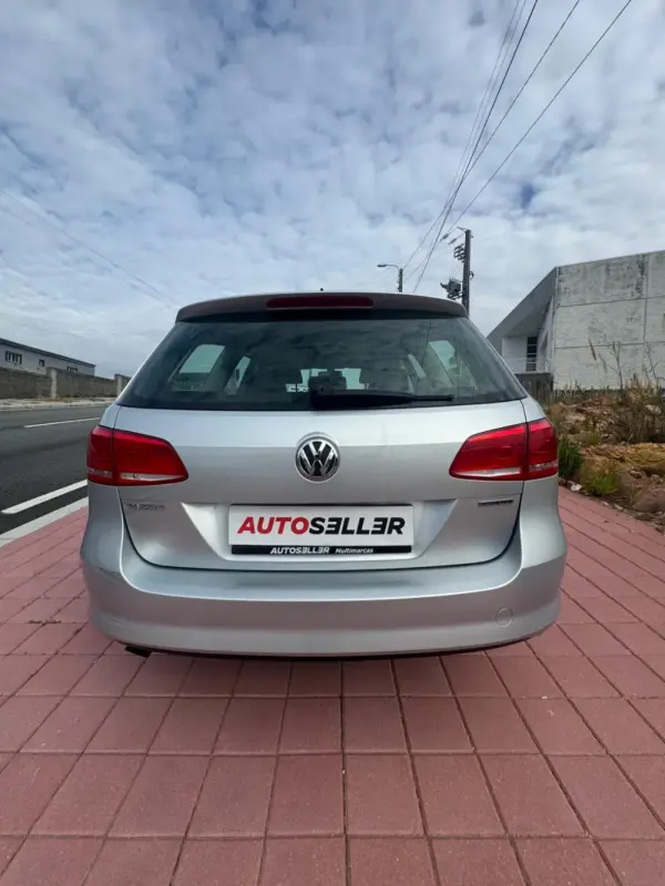 Volkswagen Passat Variant 1.6 TDI BlueMotion Business Edition 4