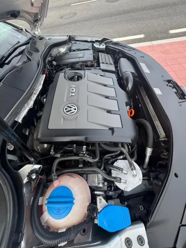 Volkswagen Passat Variant 1.6 TDI BlueMotion Business Edition 18