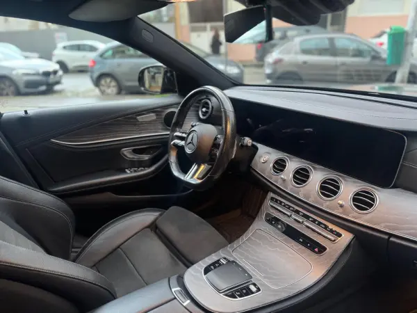 Mercedes-Benz E 300 18