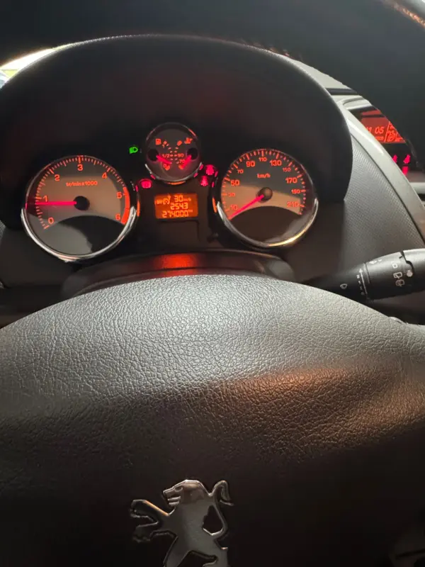 Peugeot 207 1.4 HDi Sport 5