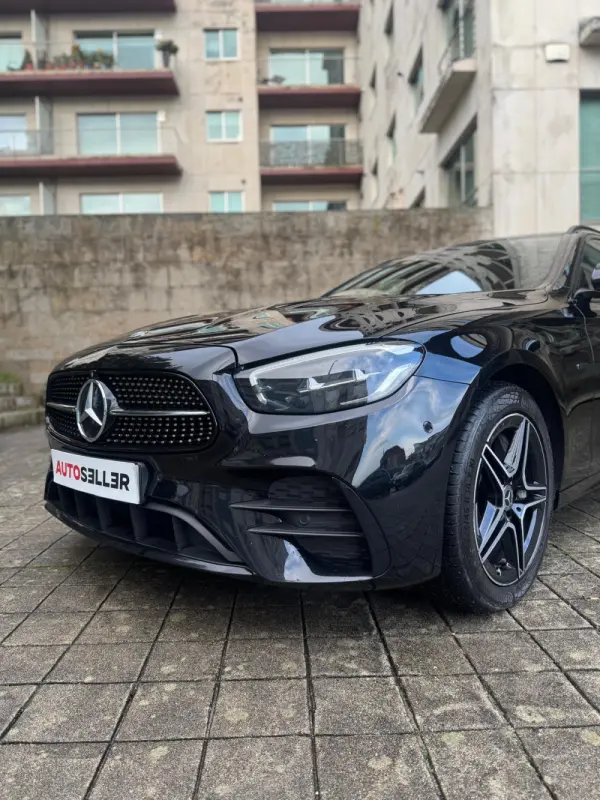 Mercedes-Benz E 300 25