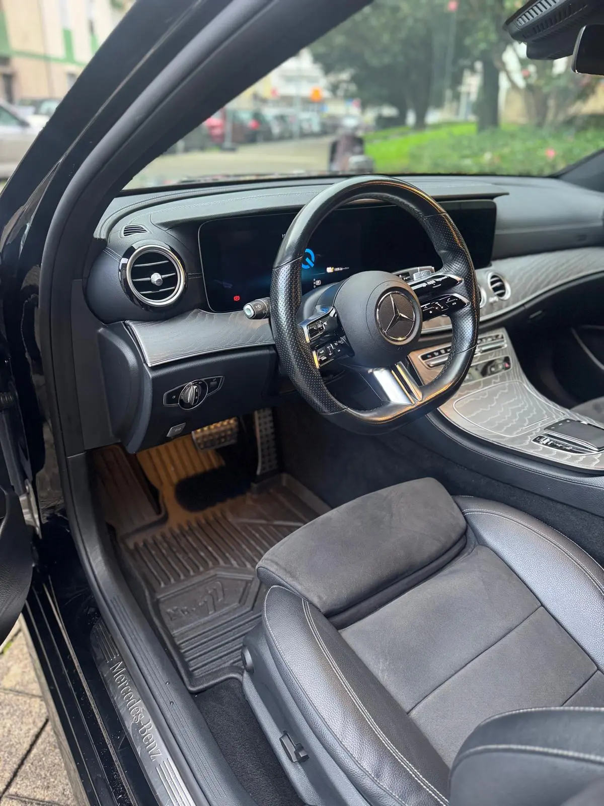 Mercedes-Benz E 300 9