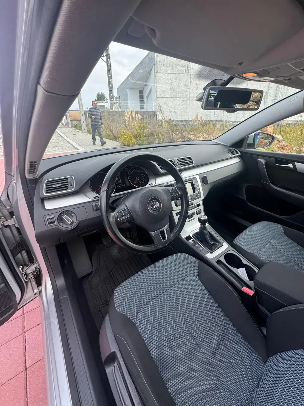 Volkswagen Passat Variant 1.6 TDI BlueMotion Business Edition 14