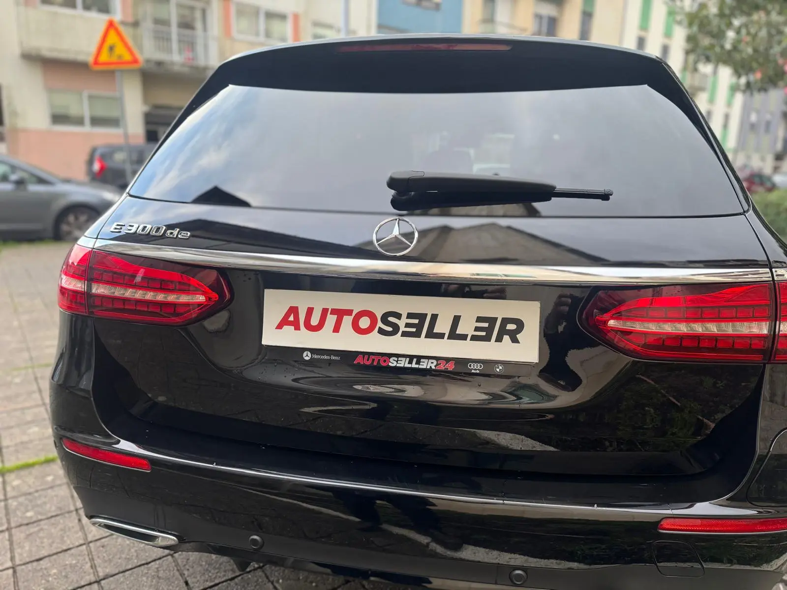 Mercedes-Benz E 300 8