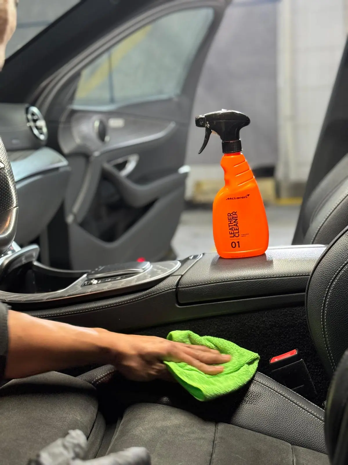 Mercedes-Benz E 300 30