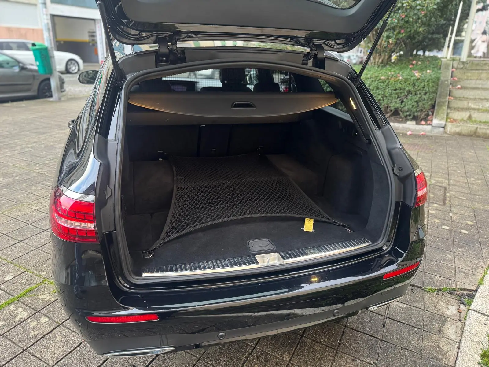 Mercedes-Benz E 300 13