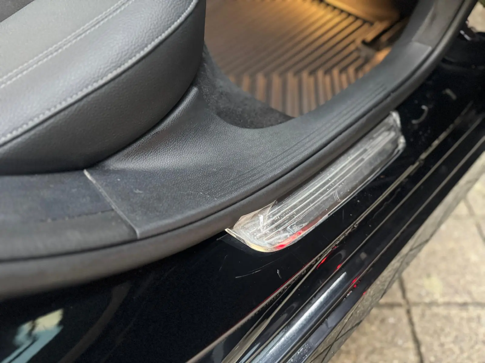 Mercedes-Benz E 300 15