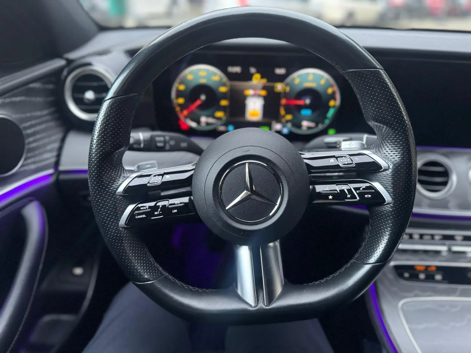 Mercedes-Benz E 300 20