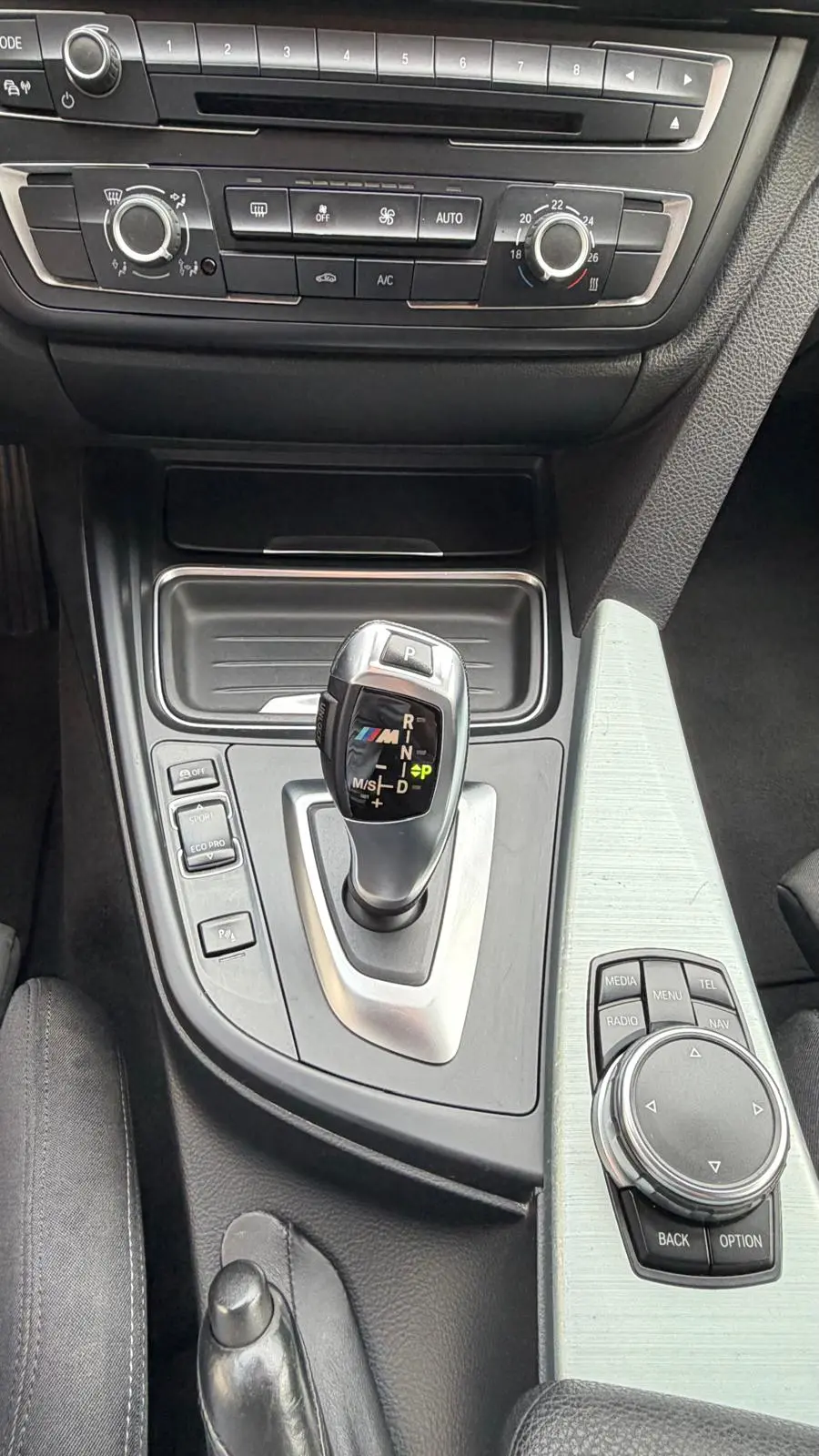 BMW 320 d Auto Line Sport 10