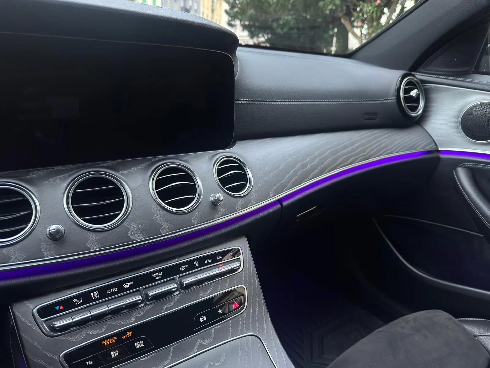 Mercedes-Benz E 300 21