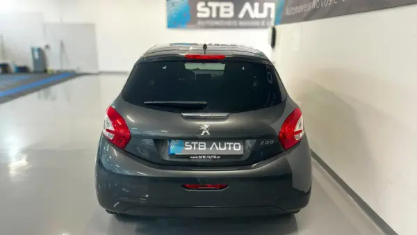 Peugeot 208 1.4 HDi Active 4