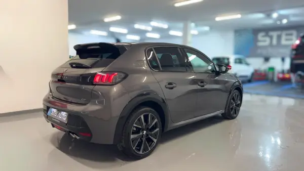 Peugeot 208 1.2 PureTech GT Pack EAT8 17