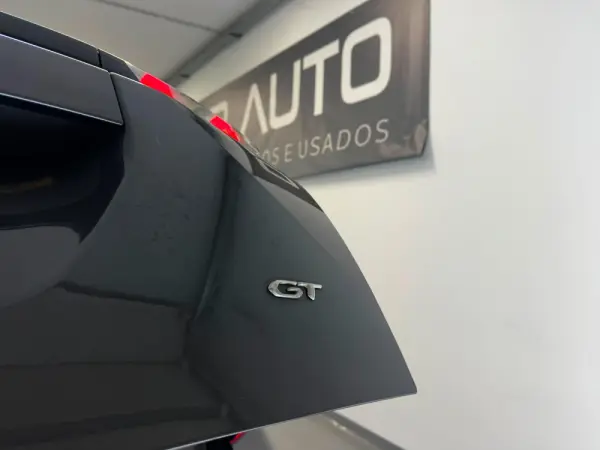 Peugeot 2008 1.2 PureTech GT Line 32
