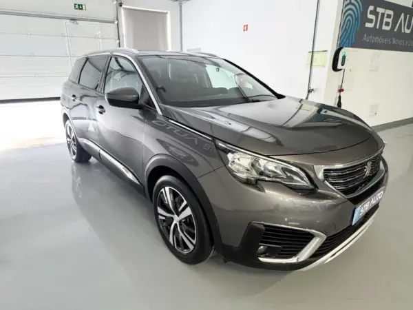 Peugeot 5008 1.5 BlueHDi Allure 3