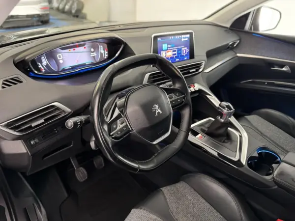 Peugeot 5008 1.5 BlueHDi Allure 5