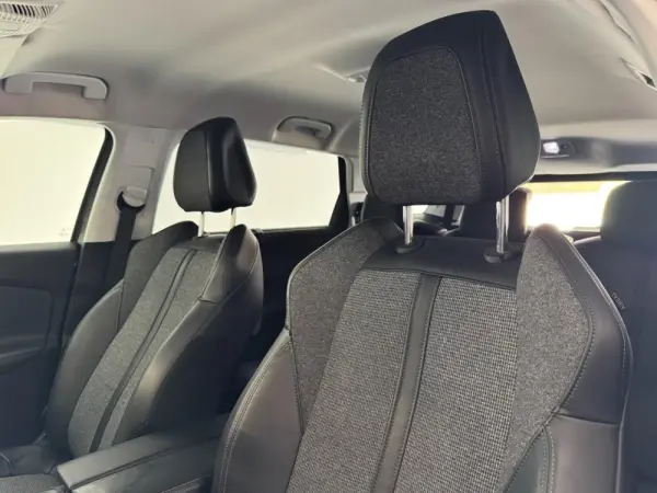 Peugeot 5008 1.5 BlueHDi Allure 8