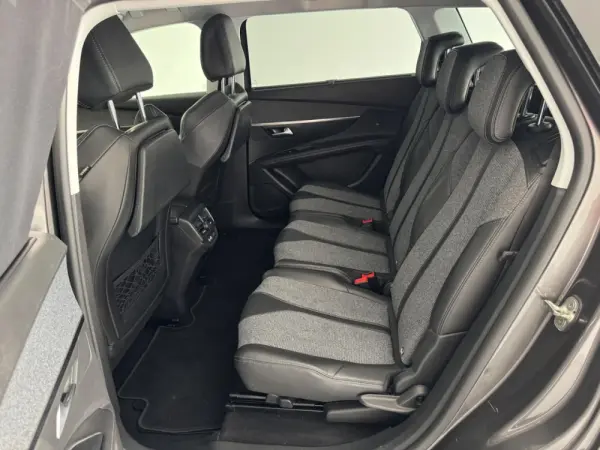 Peugeot 5008 1.5 BlueHDi Allure 9