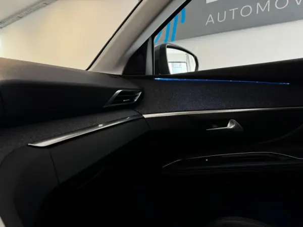 Peugeot 5008 1.5 BlueHDi Allure 12