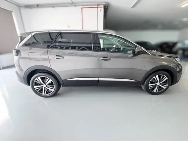 Peugeot 5008 1.5 BlueHDi Allure 15