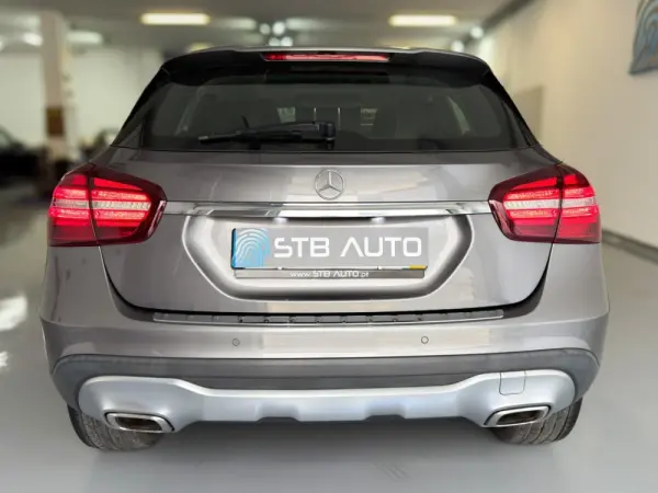 Mercedes-Benz GLA 180 CDi AMG Line 3