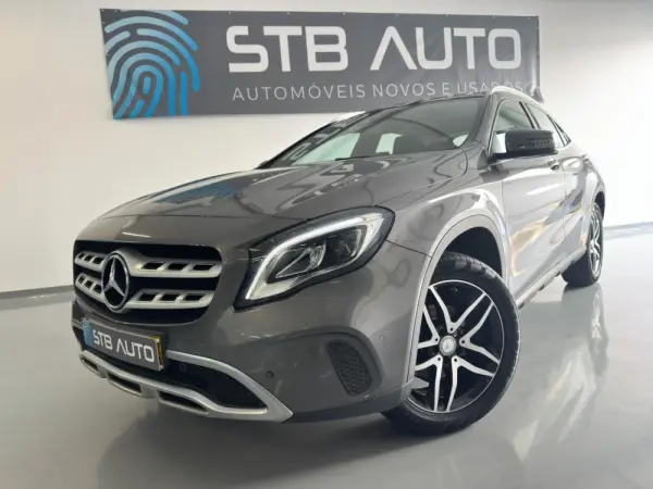 Mercedes-Benz GLA 180 CDi AMG Line 4