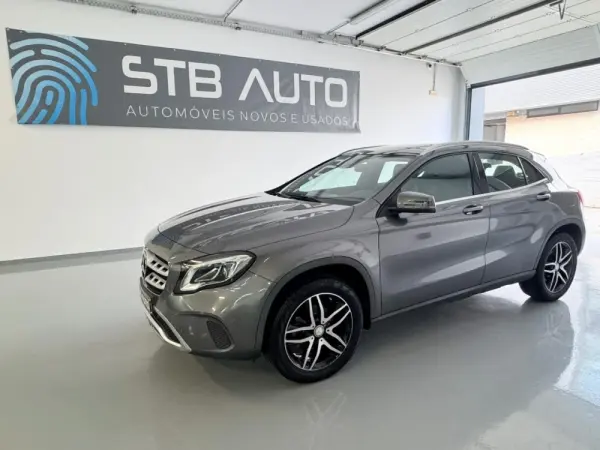 Mercedes-Benz GLA 180 CDi AMG Line 14