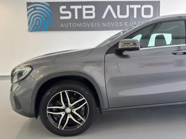 Mercedes-Benz GLA 180 CDi AMG Line 13