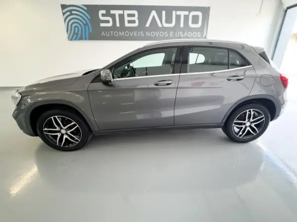 Mercedes-Benz GLA 180 CDi AMG Line 17