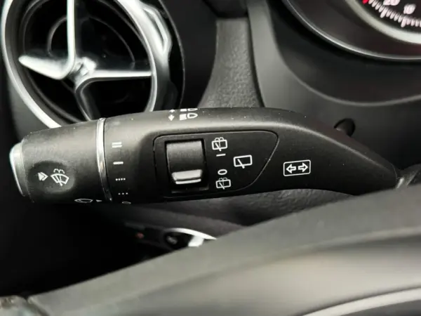 Mercedes-Benz GLA 180 CDi AMG Line 23