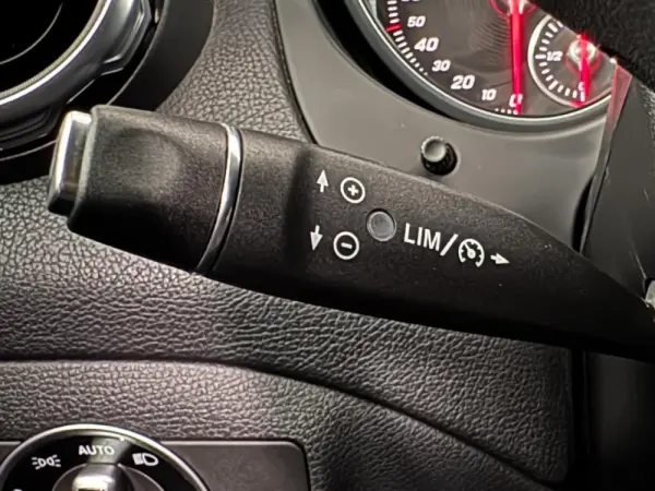 Mercedes-Benz GLA 180 CDi AMG Line 24